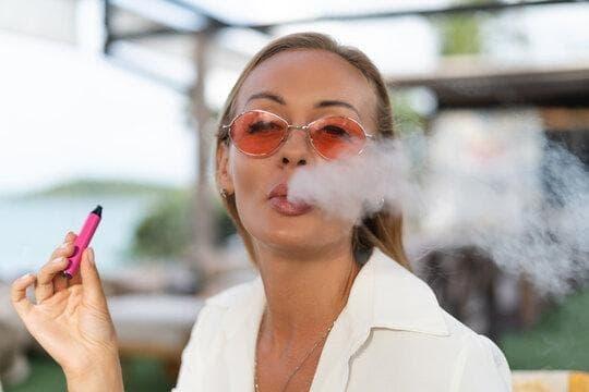 Online Vape Shop Insights - how many puffs on an e cig equals a cigarette and how to choose the right device