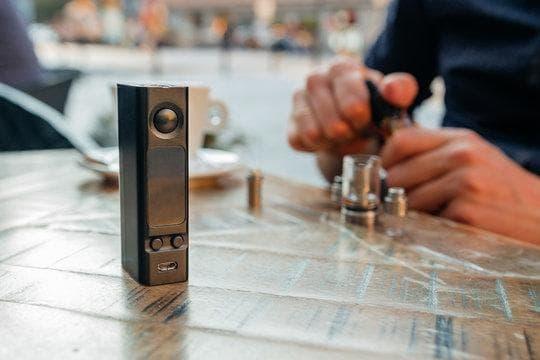 E-cigarettes Uncovered - what does e cigarettes do to your body and how to protect your health